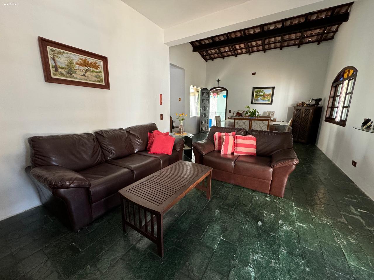 Casa, 3 quartos, 220 m² - Foto 1