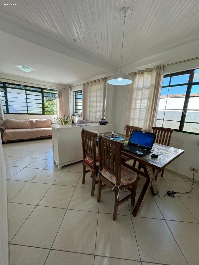 Casa, 3 quartos, 128 m² - Foto 1